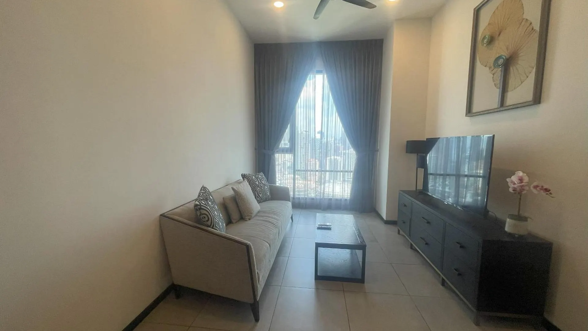 Suites At Opus 吉隆坡