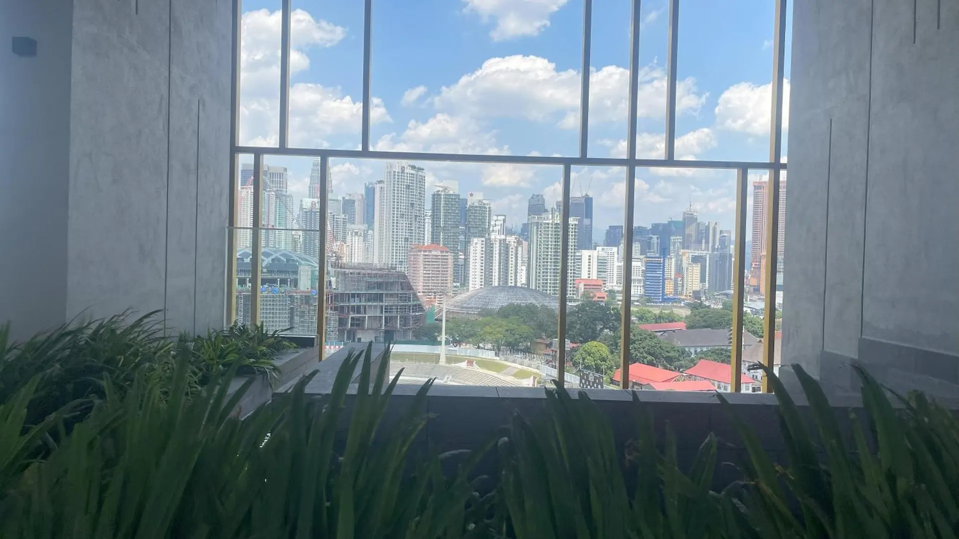 Suites At Opus 吉隆坡